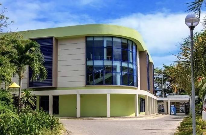 <b>宿务绝佳度假式超豪华海景学校｜ Blue Ocean</b>