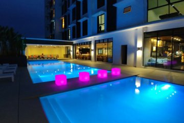 <b>EV学校学习体验</b>